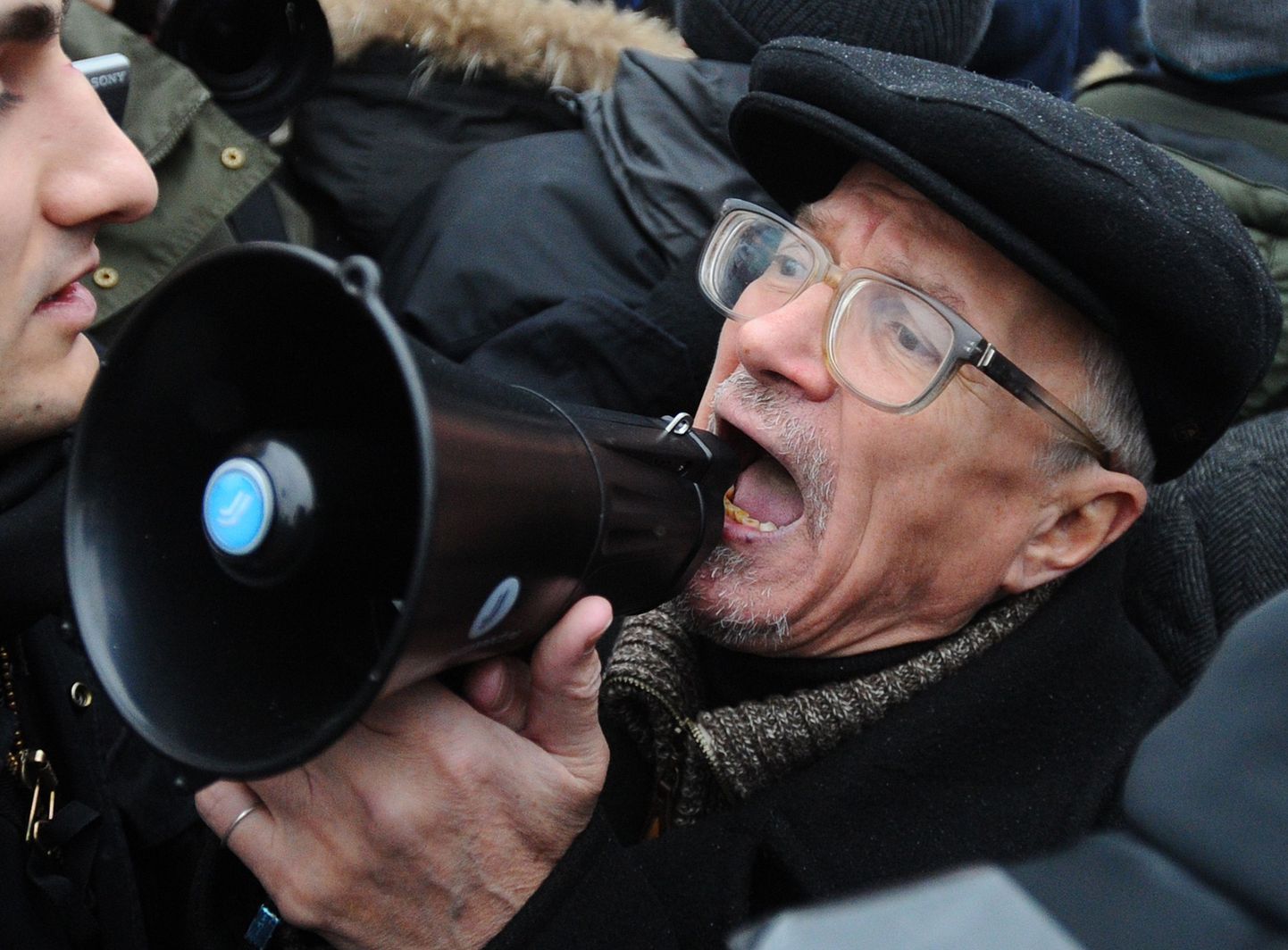 Opositsionäär Eduard Limonov 10.detsembril Revolutsiooni väljakul Moskvas.