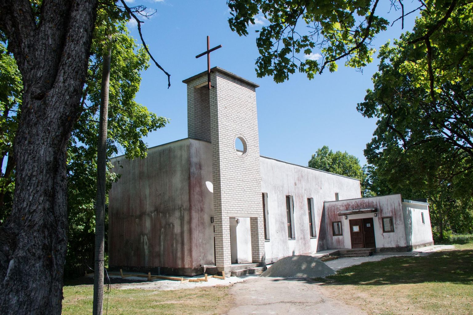 Tamsalu kirik pole ehitatud sakraalhooneks.