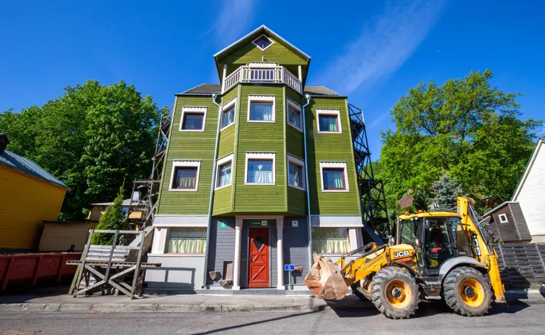 Pildil Tähtvere 48.