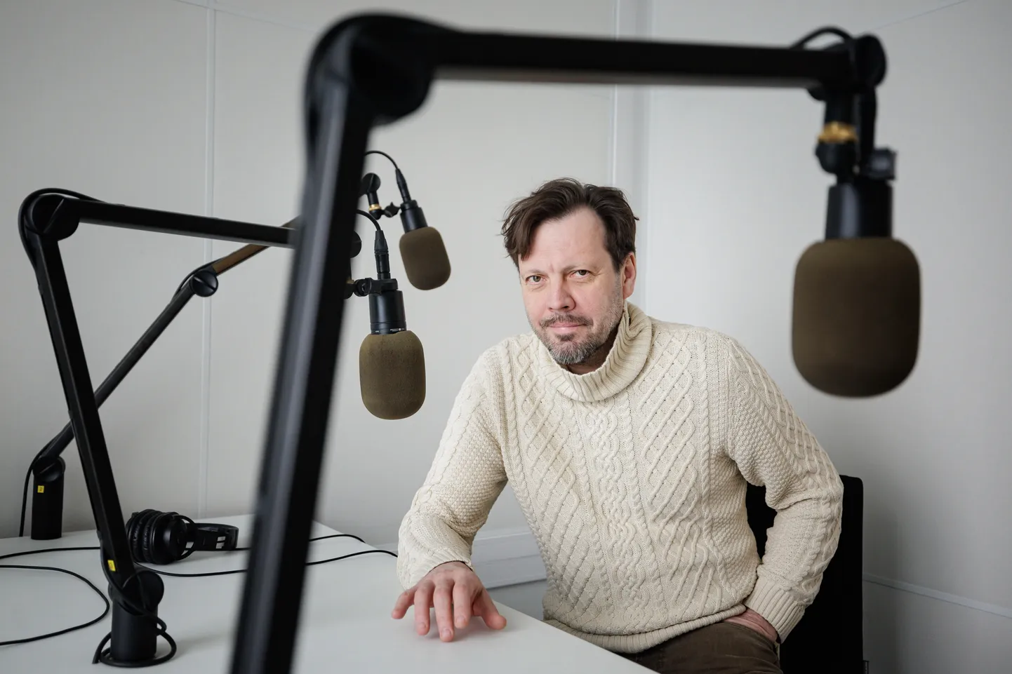 Mait Malmsten käis saates «Kultuuris kuum» rääkimas uuest filmist «Elu ja armastus», kus Malmsten kehastab abielumeest Rudolfit.