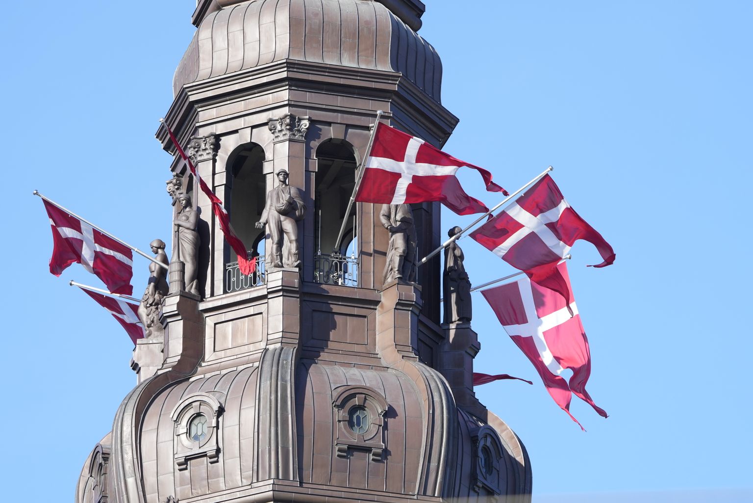 Taani parlamendierakonnad nõuavad juhtumis selgust.