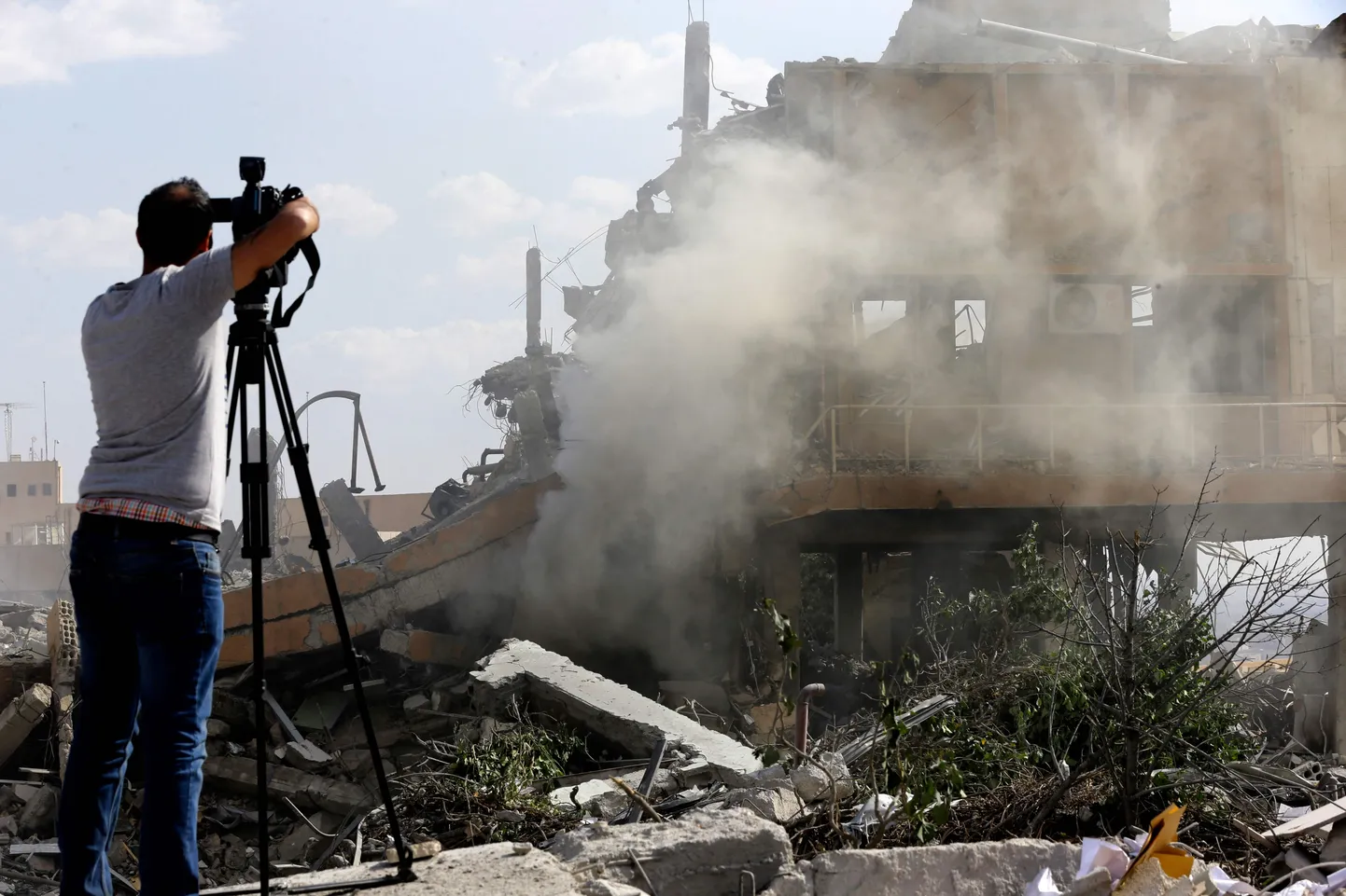 Ajakirjanik Süürias pealinna Damaskuse lähistel.