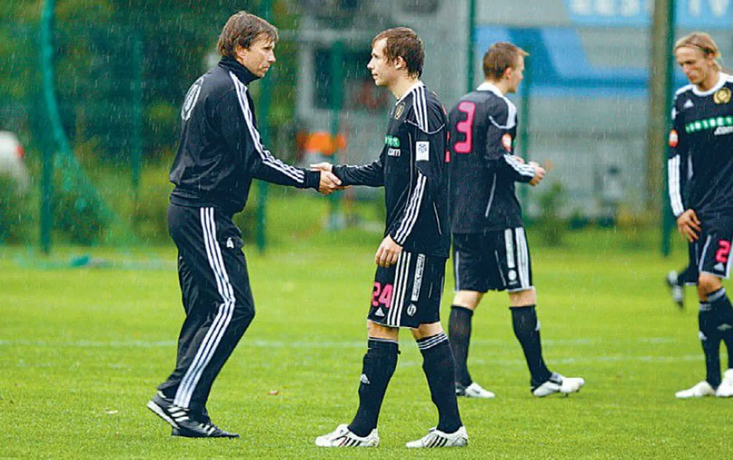 Igor Prins (vasakul)