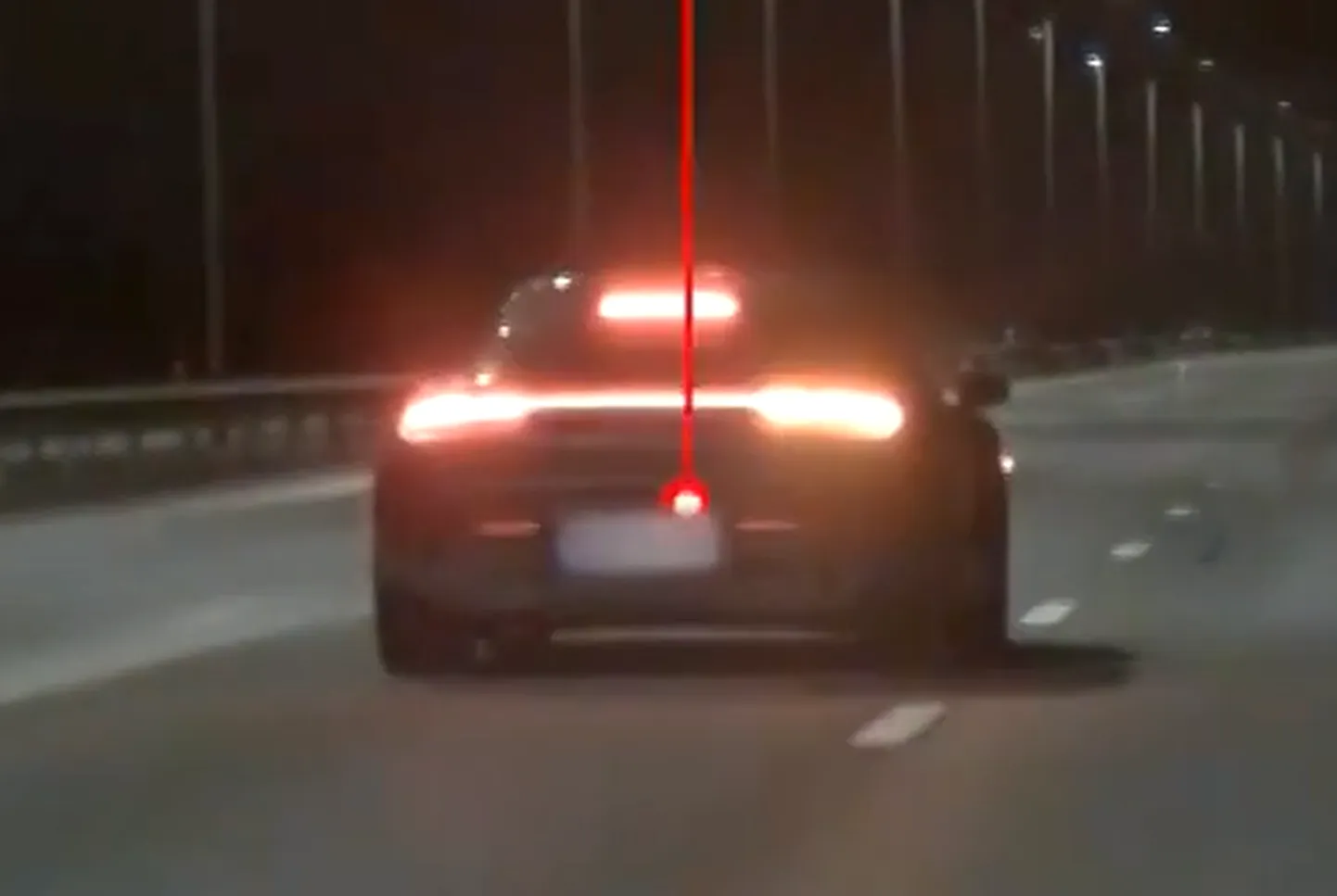 "Porsche" automašīna.