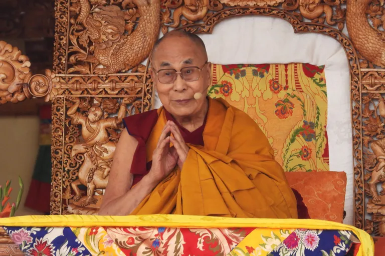 La République populaire de Chine accuse le Dalaï Lama, chef spirituel des bouddhistes, d'inciter au conflit religieux.