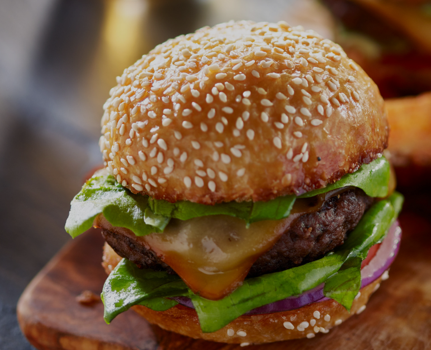 Tulevikus võib burgeri vahelt leida hoopiski taimset päritolu liha.