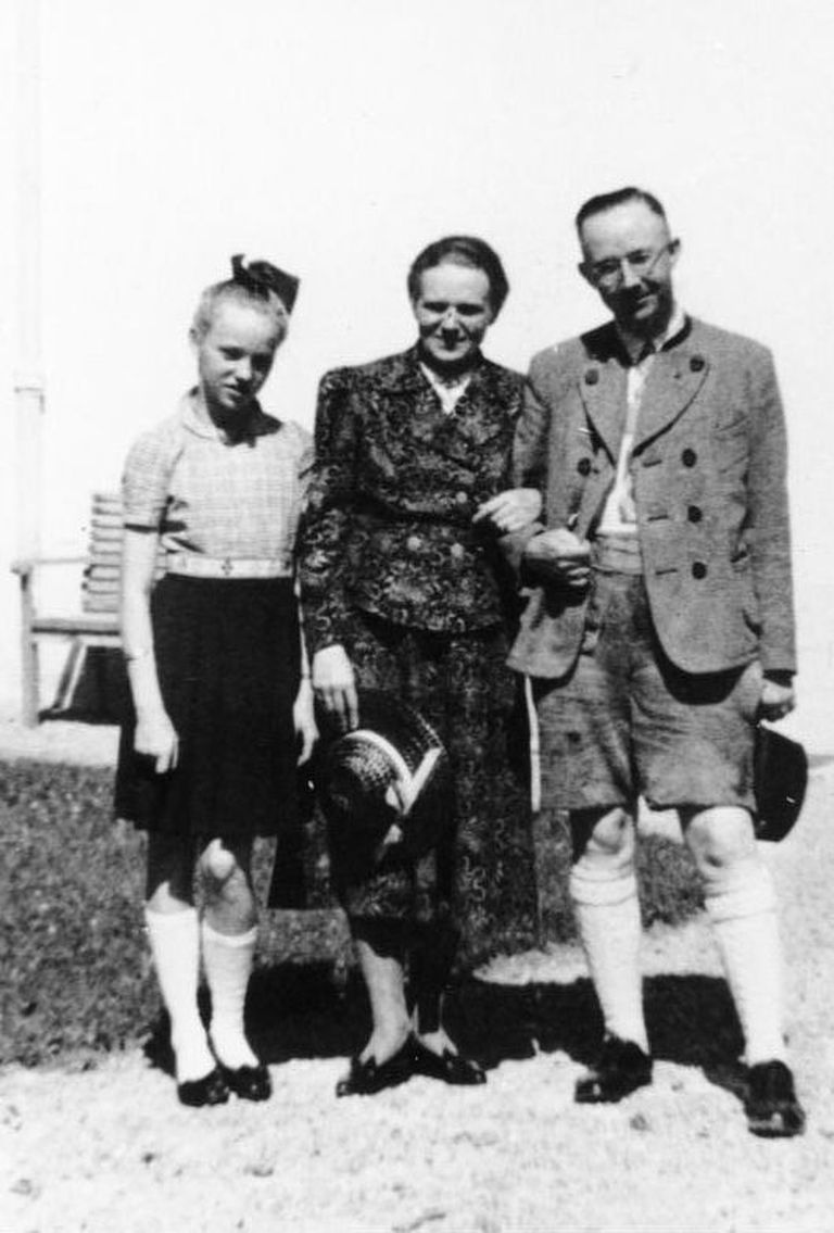 Gudrun Himmler, hilisema nimega Burwitz, ta ema Margarethe Himmler ja isa Heinrich Himmler
