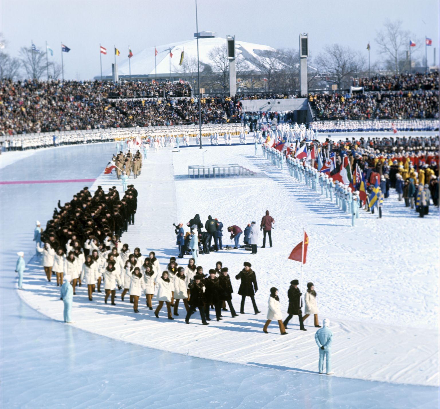 Nõukogude Liidu delegatsioon Sapporo talimängudel.