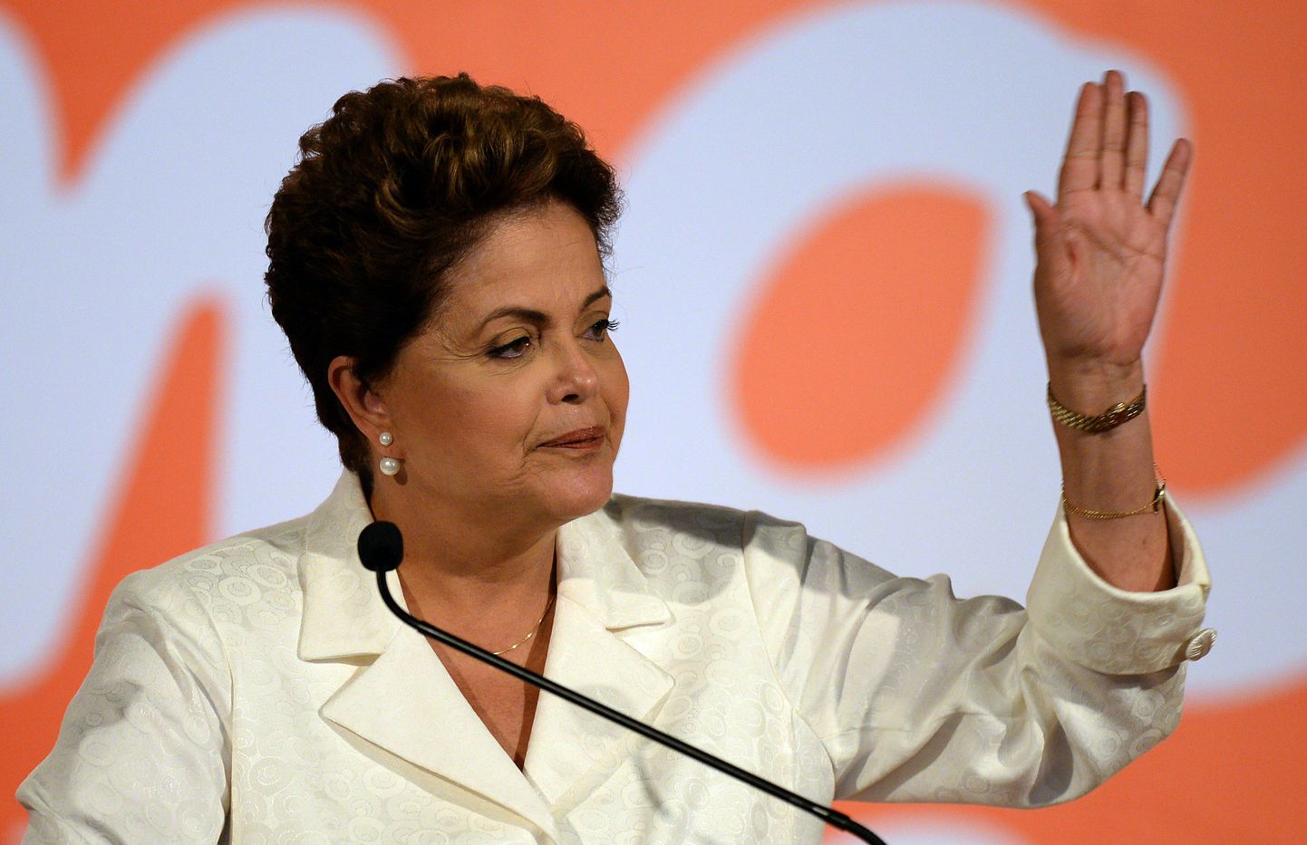 Brasiilia Tööpartei presidendikandidaat Dilma Rousseff pääses valimiste teise vooru.
