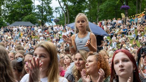GALERII ⟩ Mida nautisid 11 000 inimest laupäeval Viljandi folgil?