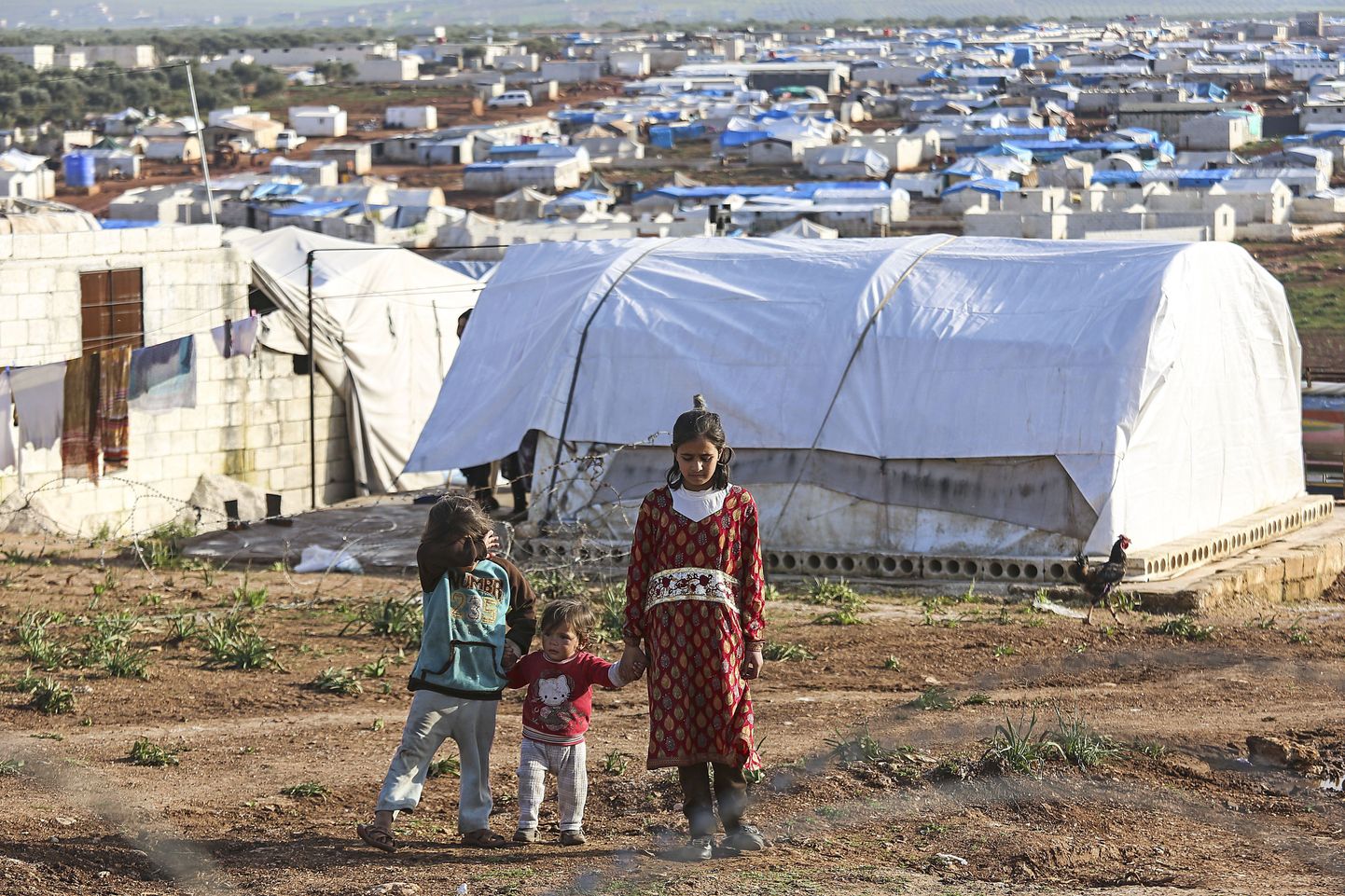 Сирийские беженцы на границе с Турцией. Снимок иллюстративный.