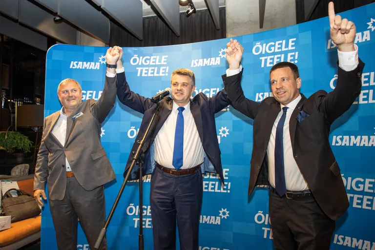 Europarlamendi valimisõhtu Isamaa erakonna juures restoranis Fork (vasakult) Riho Terras, Urmas Reinsalu ja Jüri Ratas.