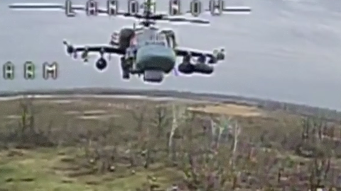 VIDEO ⟩ Vēsturisks panākums: Ukrainas drons iznīcina vienu no Krievijas bīstamākajiem helikopteriem