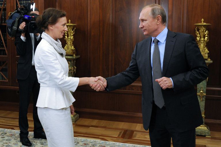 Anna Kuznetsova ja president Vladimir Putin. / Scanpix