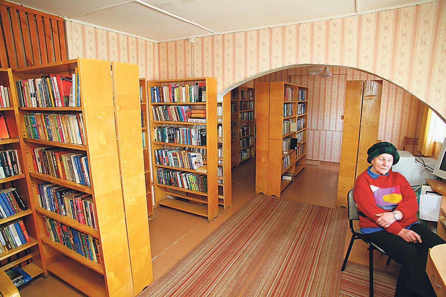 “Tunnen tervet piirkonda, valin raamatud, mis inimesi huvitavad,” mainib Kihlepa raamatukogu juhataja Luule Aomere.