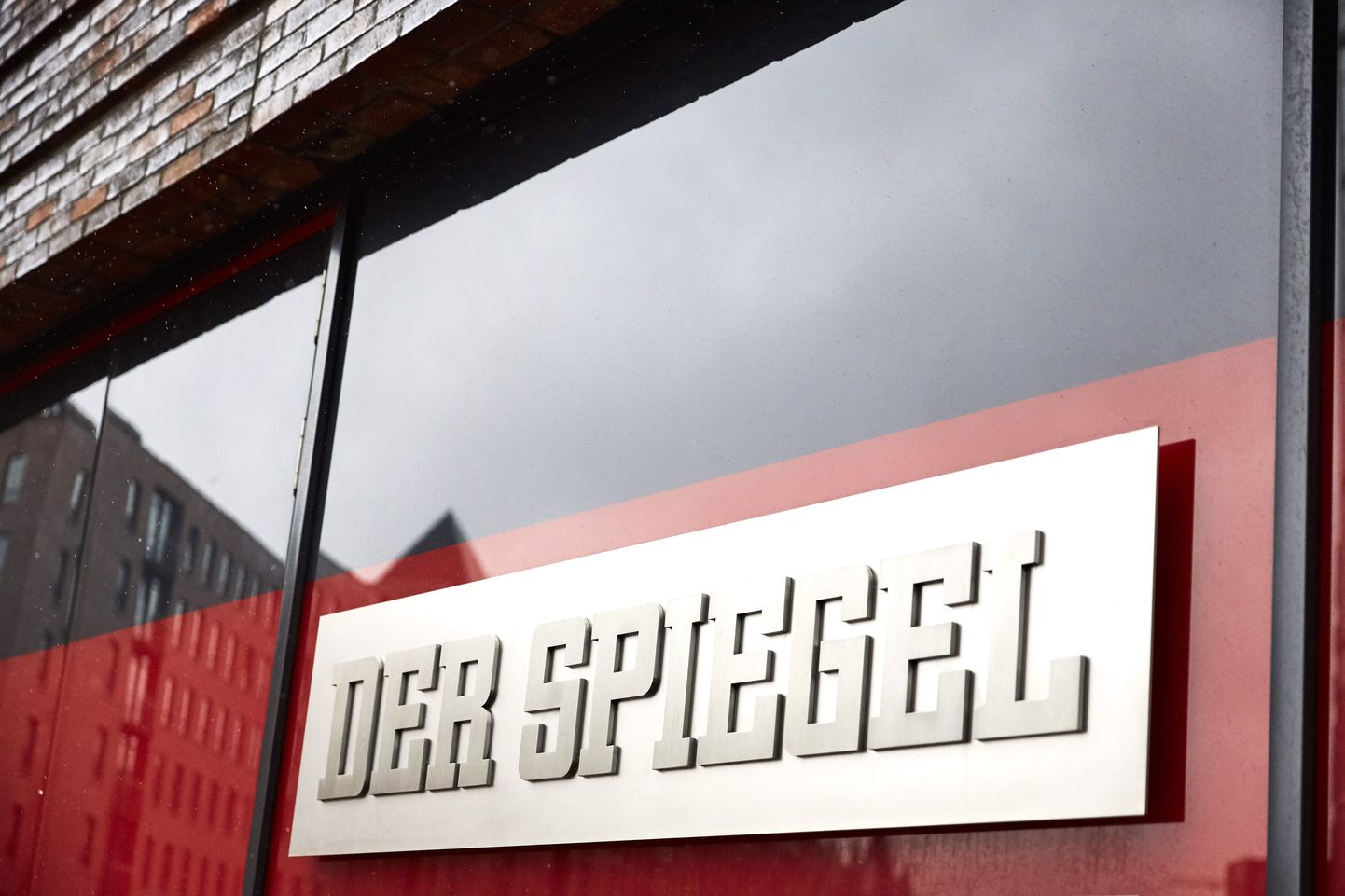 "Der Spiegel" izkārtne.