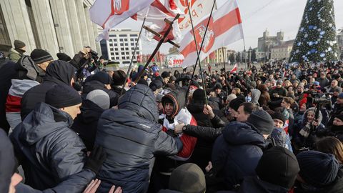 Minskis avaldavad sajad meelt Venemaaga lõimumise vastu