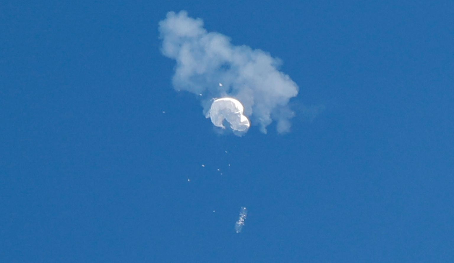 Летящий над США «зонд-разведчик КНР» сбит над Атлантикой