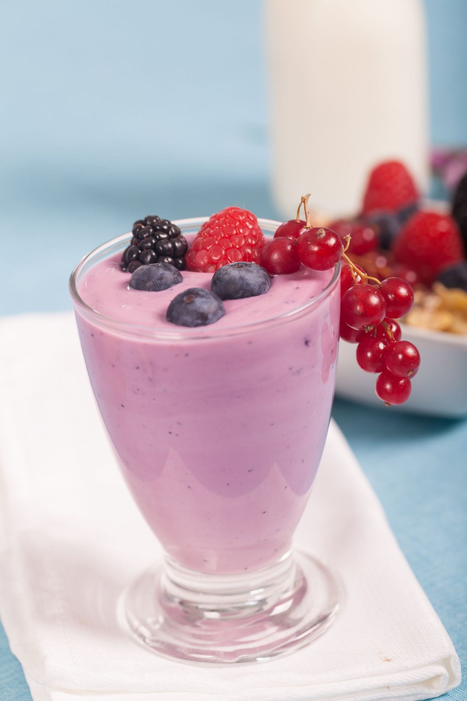 Mõistlikus koguses tarbides on tervislik nii jogurt kui ka kohupiimakreem.