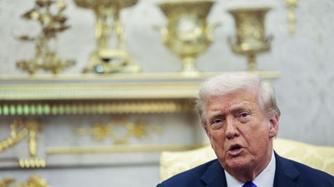 Trump pozval k aretaciji župana Chicaga in guvernerja Illinoisa