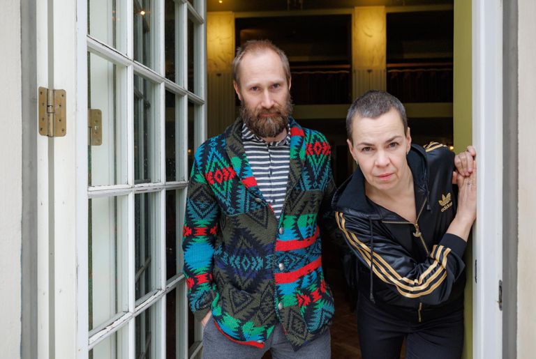 Ene-Liis Semper ja Tiit Ojasoo jagavad end mitme teatri ja ülikooli vahel.