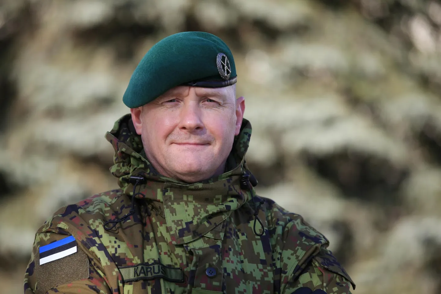 Brigaadikindral Vahur Karus tunnustab ukranlaste võitlusvaimu – see on märksa suurem kui Vene üksuste liikmetel, ukrainlased teavad väga hästi, mille eest nemad sõdivad. Need on filosoofilised, pehmed küsimused, millega tihti ei taheta tegelda, aga lõpuks saavad need otsustavaks.
