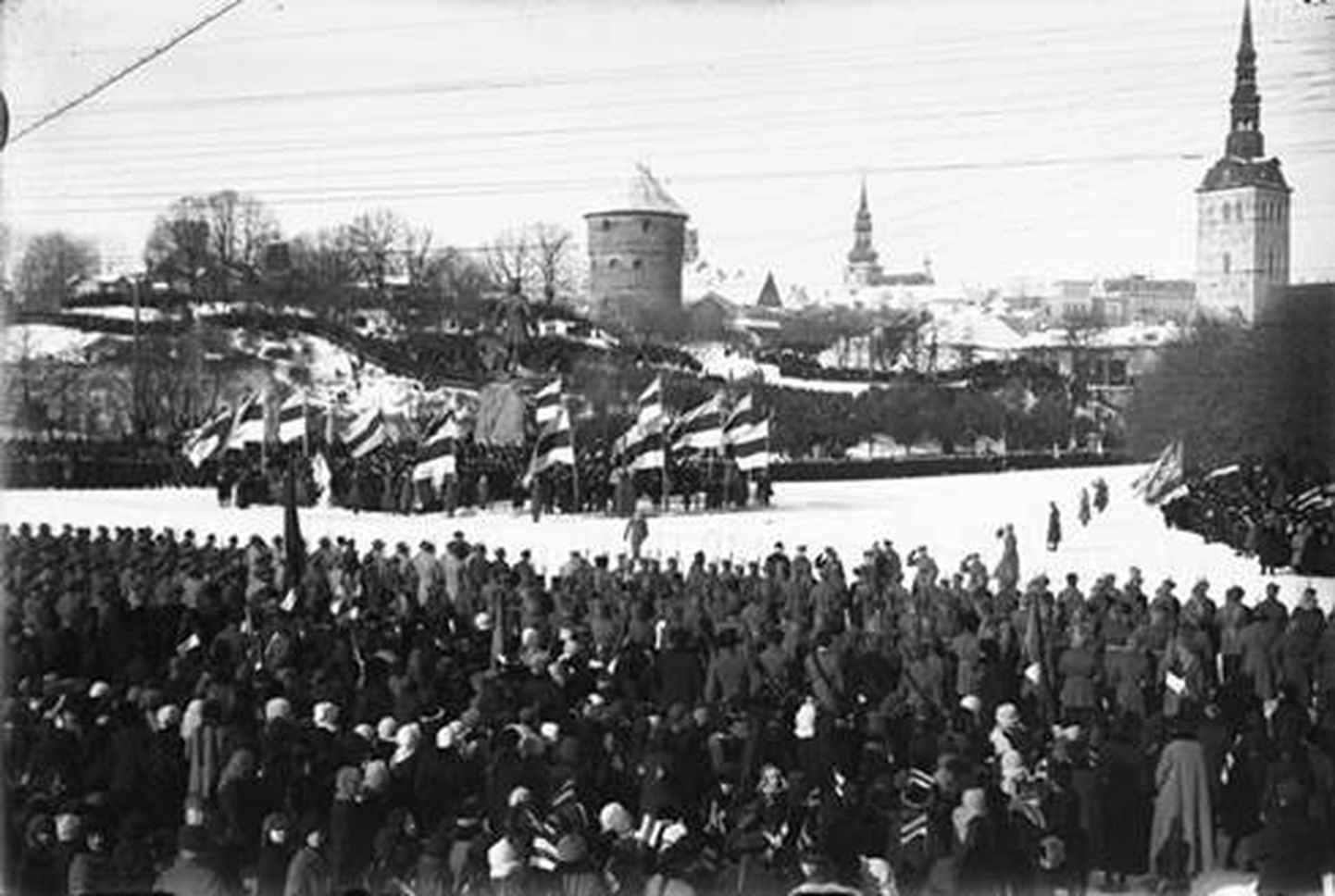 Eesti Vabariigi 1. aastapäeva paraad 1919. aastal.