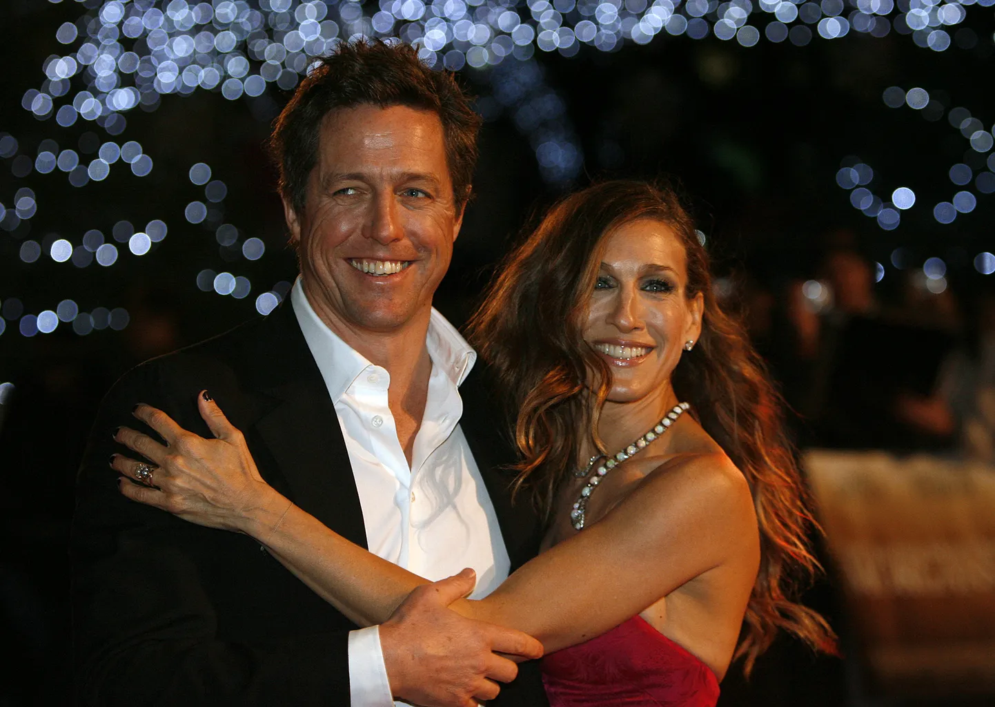 Näitlejad Sarah Jessica Parker ja Hugh Grant 2009. aastal Londonis.