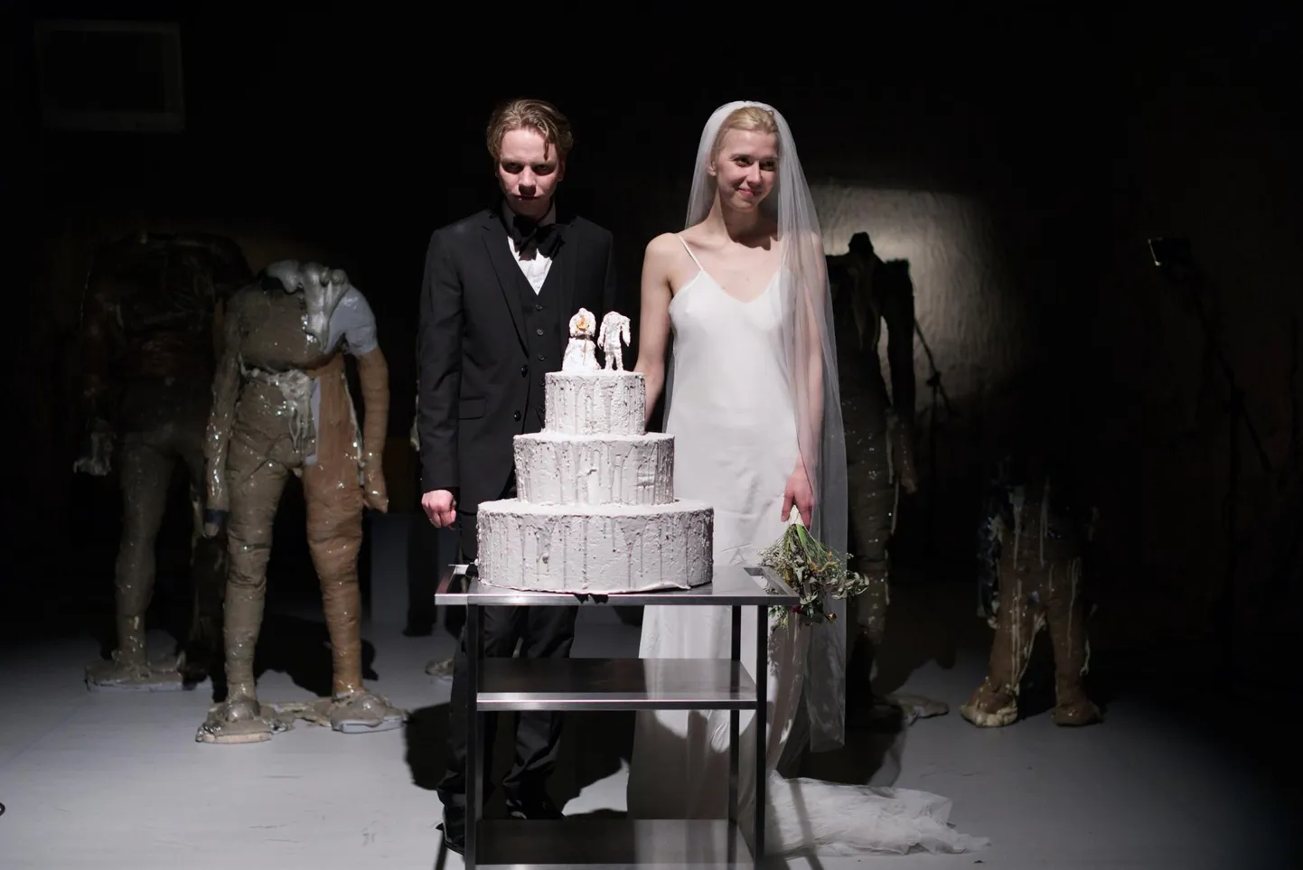 Katariina Tamm ja Jörgen Liik Von Krahli teatri lavastuses «Melanhoolia».