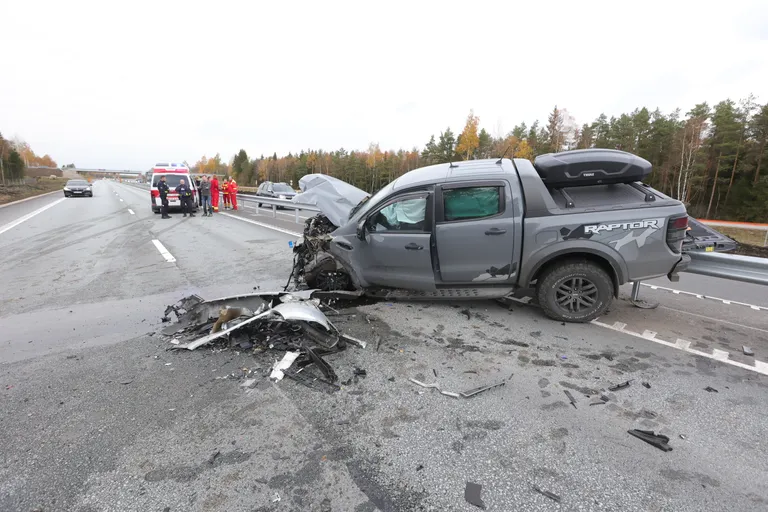 Avarii Võõbus Tallinna-Tartu maanteel.