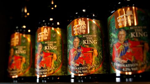 TSEREMOONIA JÄI 86 AASTAT TAGASI ÄRA ⟩ Müügile tuleb Edward VIII kroonimiseks pruulitud õlu