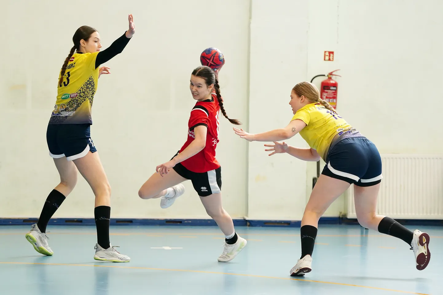 Latvijas kausa izcīņas spēle handbolā sievietēm starp "SK Latgols" un "Jēkabpils SS" komandām ASK sporta zālē.