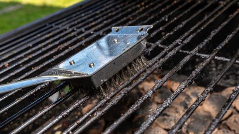 Warning: Popular Grill Cleaning Method Can Cause Severe Injury