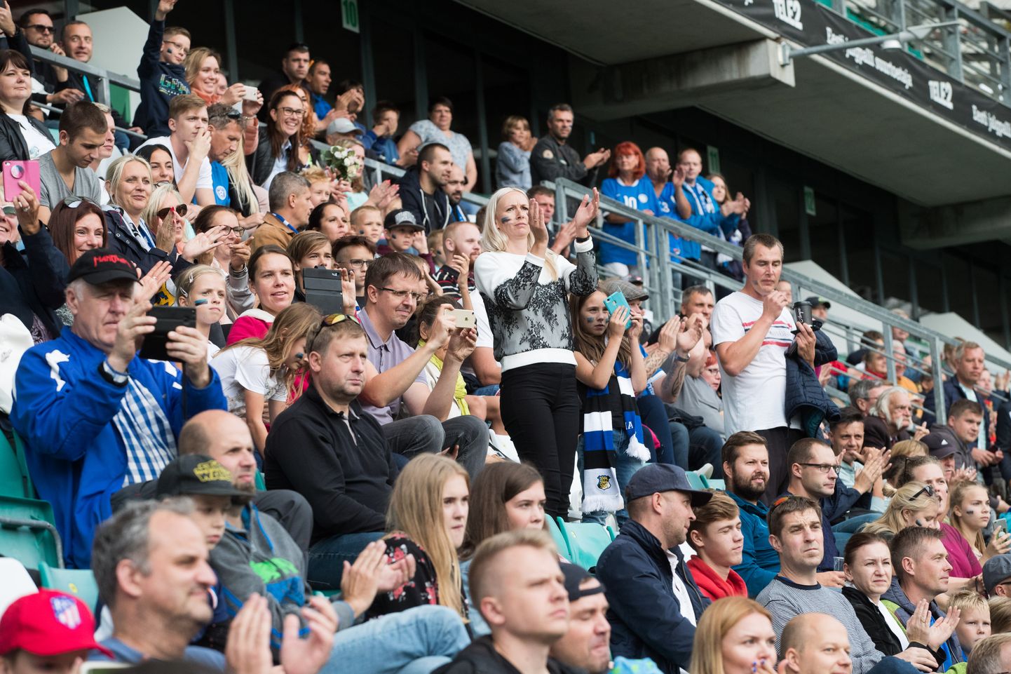 Eesti jalgpallikoondise toetajad.