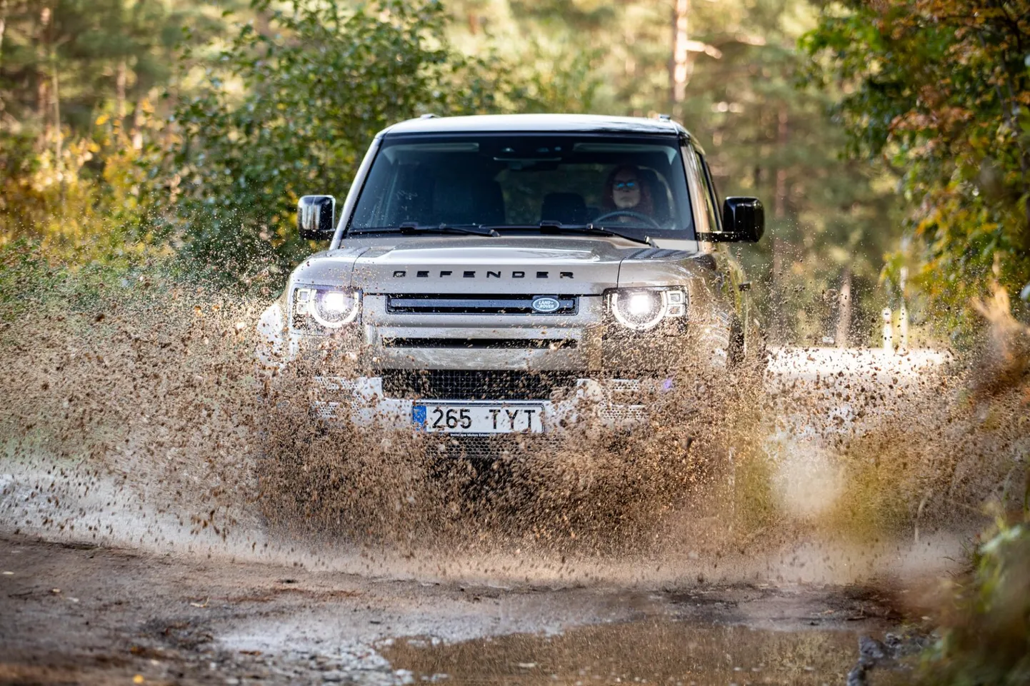 24.09.2020. Tallinn. Land Rover Defender. FOTO: EERO VABAMÄGI/POSTIMEES