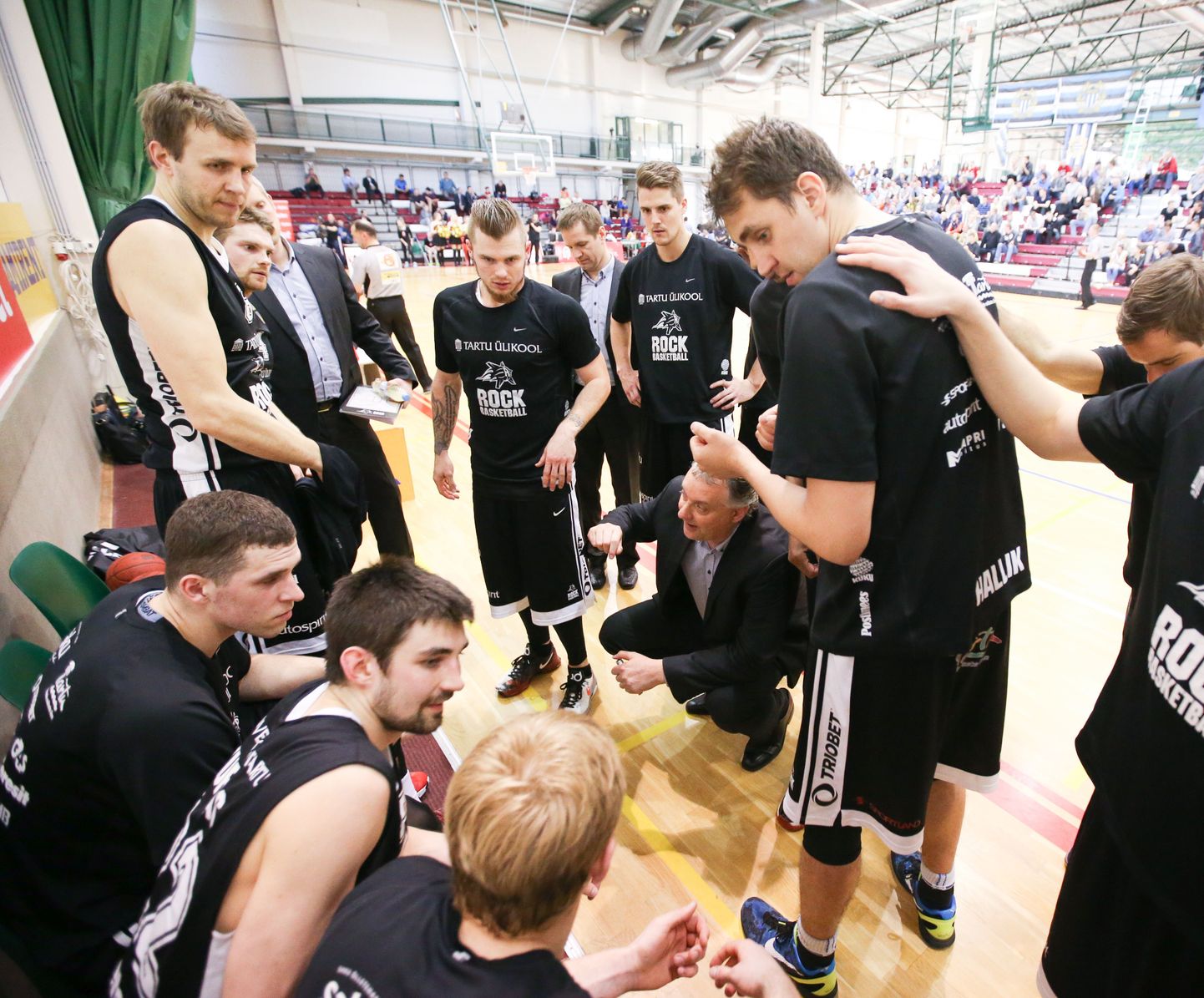 Баскетболисты Tartu Rock в матче против TLÜ/Kalev.