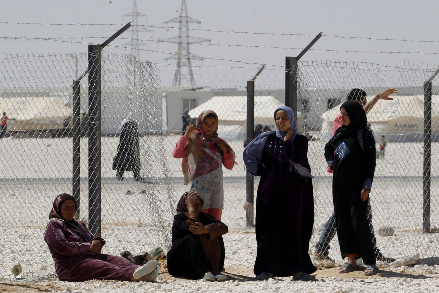 Süüria põgenikud Jordaania piiri ääres.