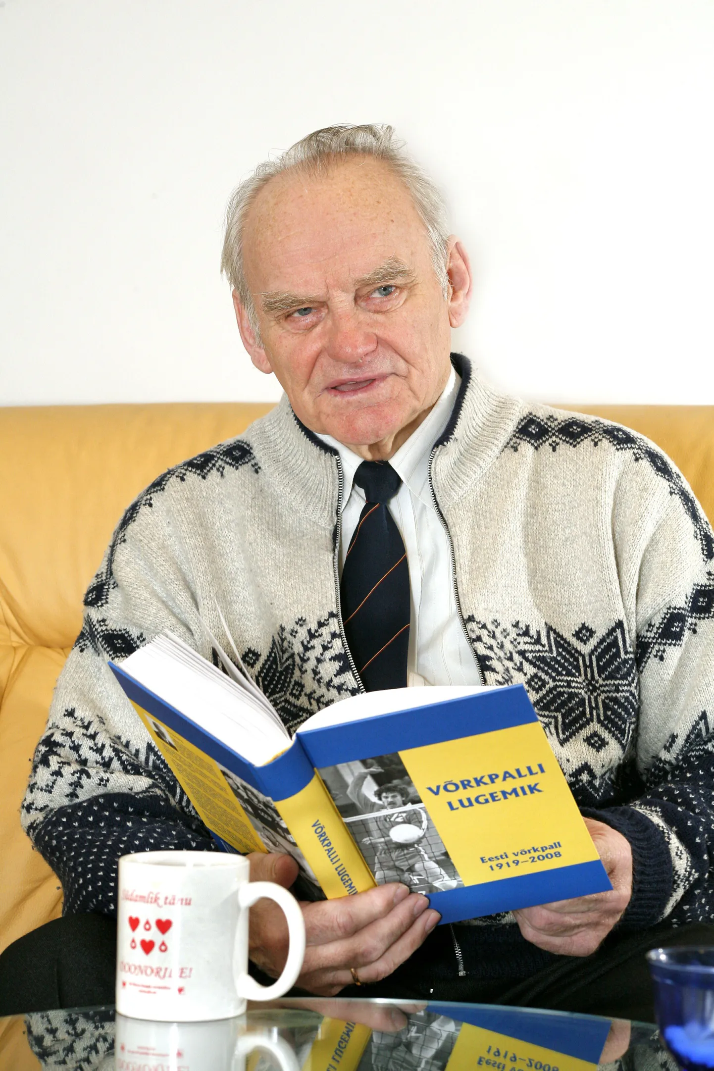 Pärnumaa kultuuripärl 2010 preemia pälvis Pärnu linna spordikooli ja Pärnu võrkpalliklubi treener Johannes Noormägi.