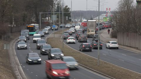 Riigikogu vähendas lastega peredel automaksu