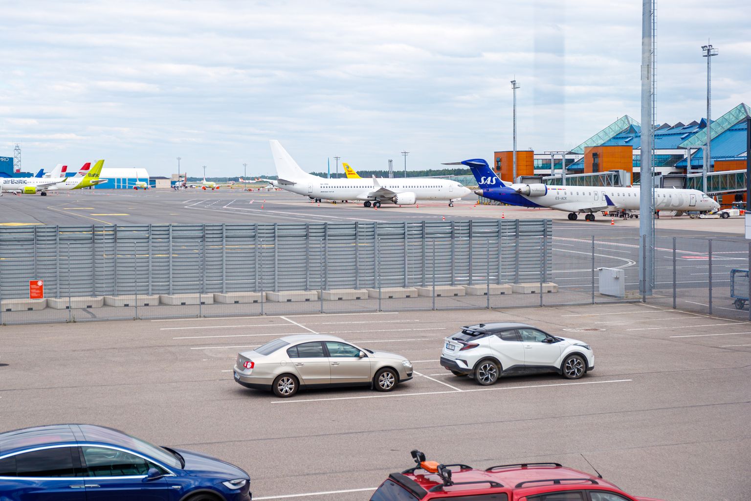 Lennukid Tallinna Lennujaamas. Pilt on illustratiivne.