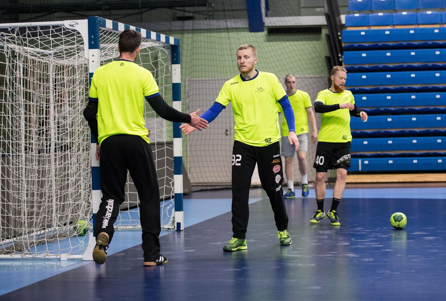 Eesti käsipallikoondis koguneb järgmisel nädalal, et valmistuda EM-i valikmängudeks Luksemburgi vastu. Eesti väravat valvab Viljandist pärit Rasmus Ots.