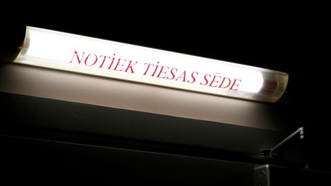 Tiesa skatīs lietu par divu cilvēku slepkavību Cēsu novadā; uz apsūdzēto sola - Edvīns Birkhāns