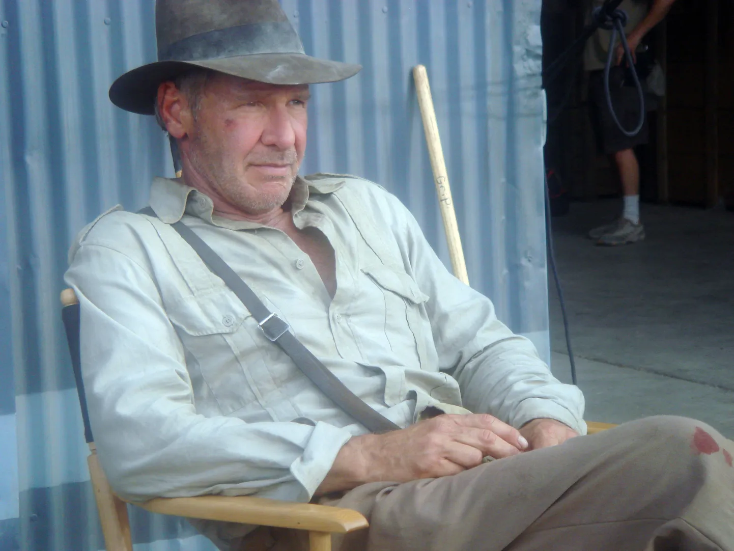 Filmi «Indiana Jones» võtteplatsil. Pildil peaosatäitja Harrison Ford