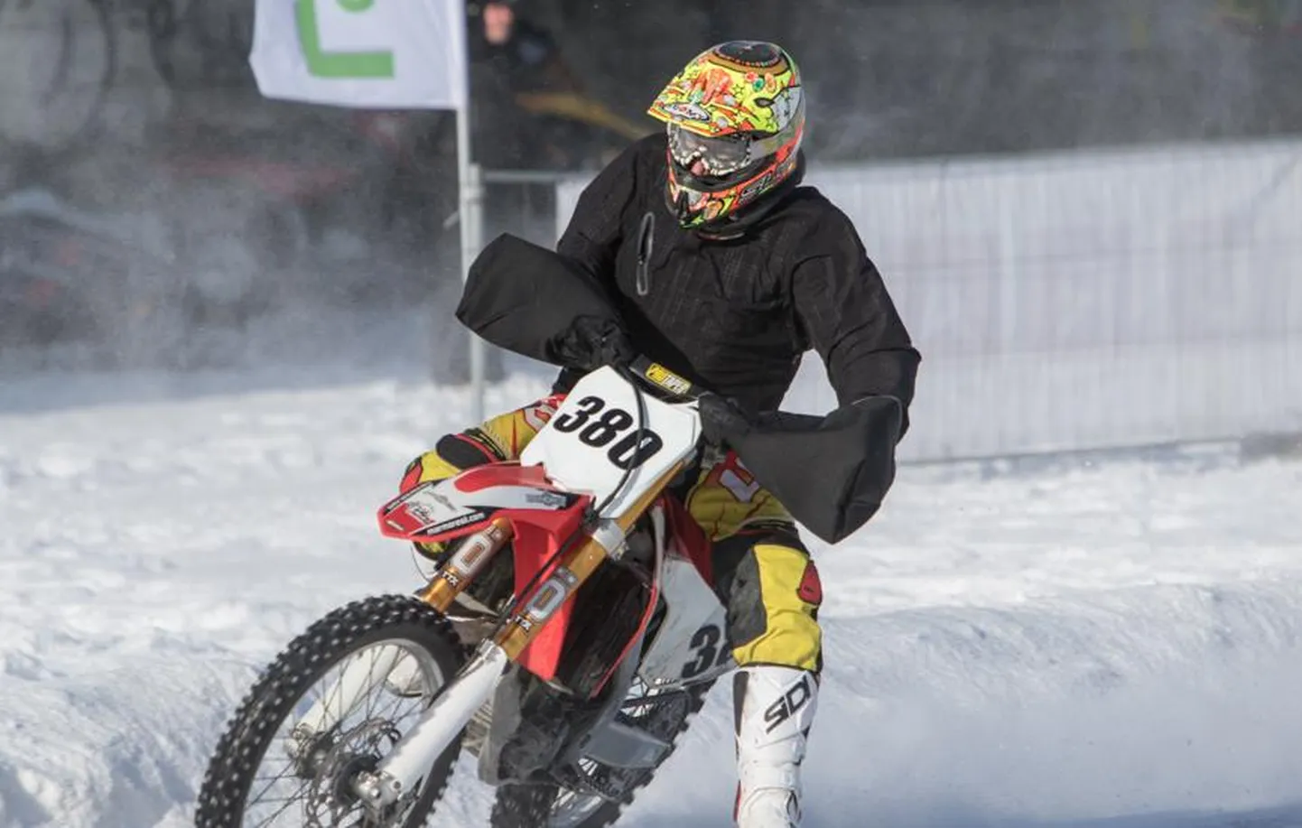 Pärnu motoklubi raudvara Jüri Makarov pani seenioride seas oma paremuse maksma.