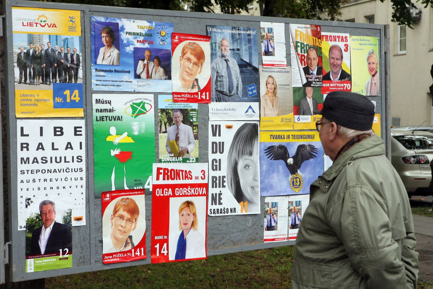 Leedu poliitiliste jõudude valimisplakatid.