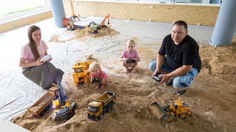 Moodsad liivakastimängud köidavad nii suuri kui väikesi: peagi avab uksed elamuskeskus
