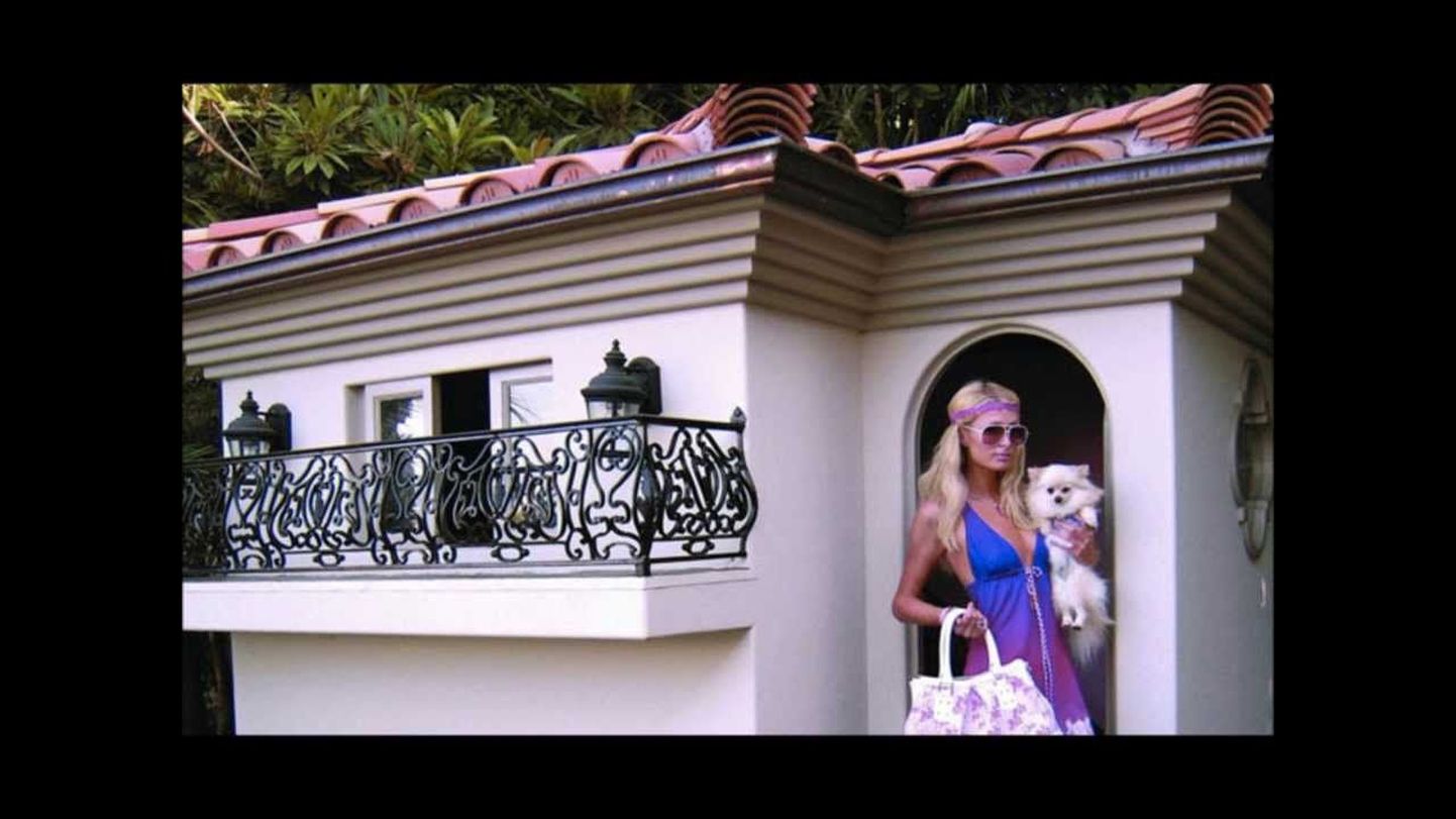 Paris Hiltoni koertel on aias oma villa.