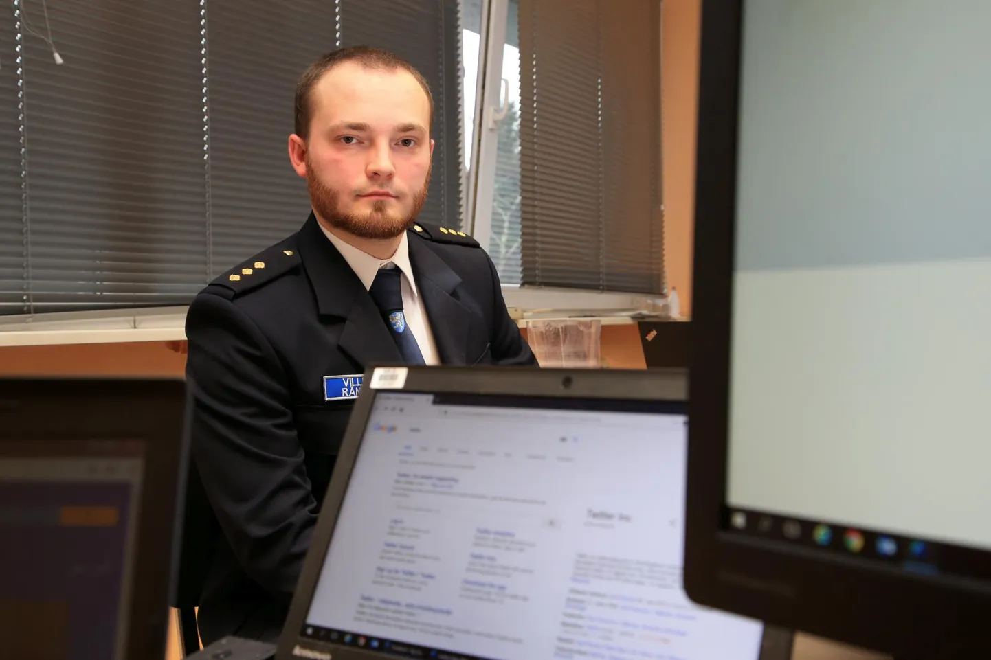 Veebikonstaabel Ville Räniku sõnutsi on valeinfot uue koroonaviiruse kohta levitatud palju nii kodumaal kui kaugemal, sest alternatiivne “tõde” on inimestele mugavam.