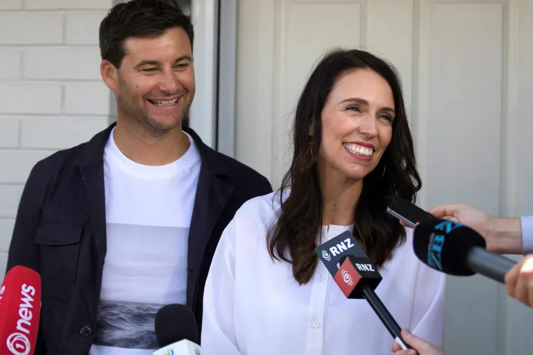Uus-Meremaa peaminister Jacinda Ardern ja ta elukaaslane, telesaatejuht Clarke Gayford