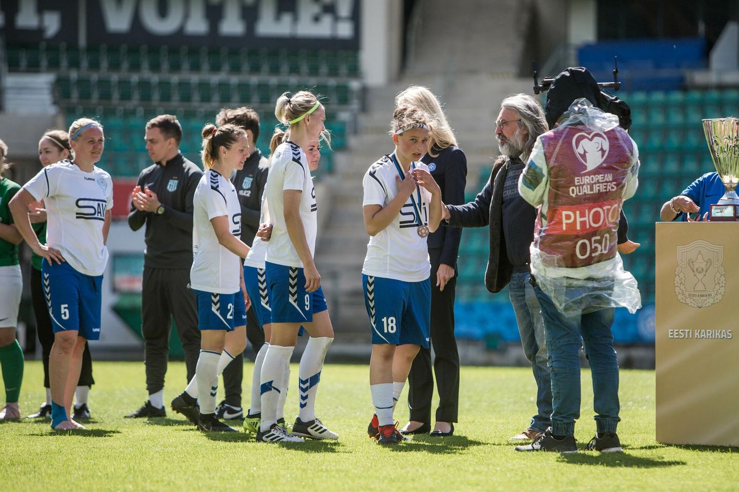 Pärnu jalgpalliklubi naiskond mängis Saku Sportingu vasta maha kindlana tundunud eduseisu. 